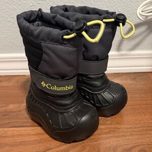 Columbia Powderbug Insulated Snow Boots - Never Worn Size 4